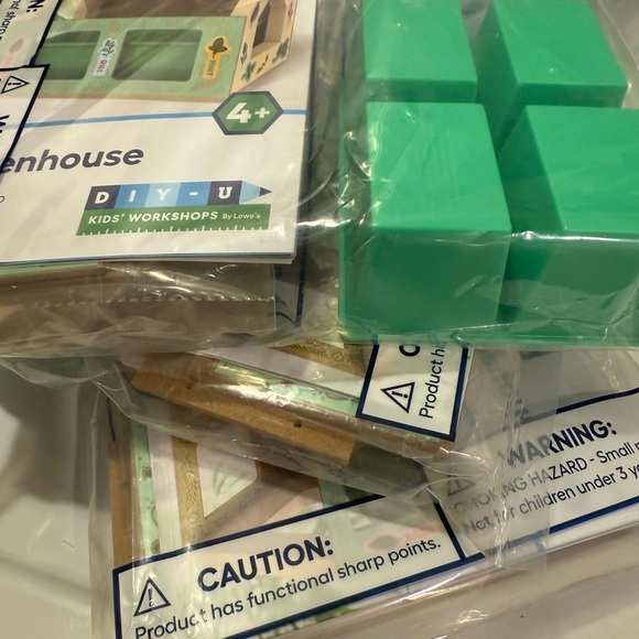 Lowe’s DIY-U Kid’s Workshop - Picture 3 of 9